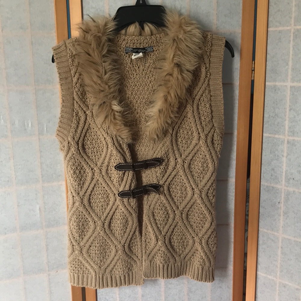 Crochet Tan Vest with Faux Fur Neckline